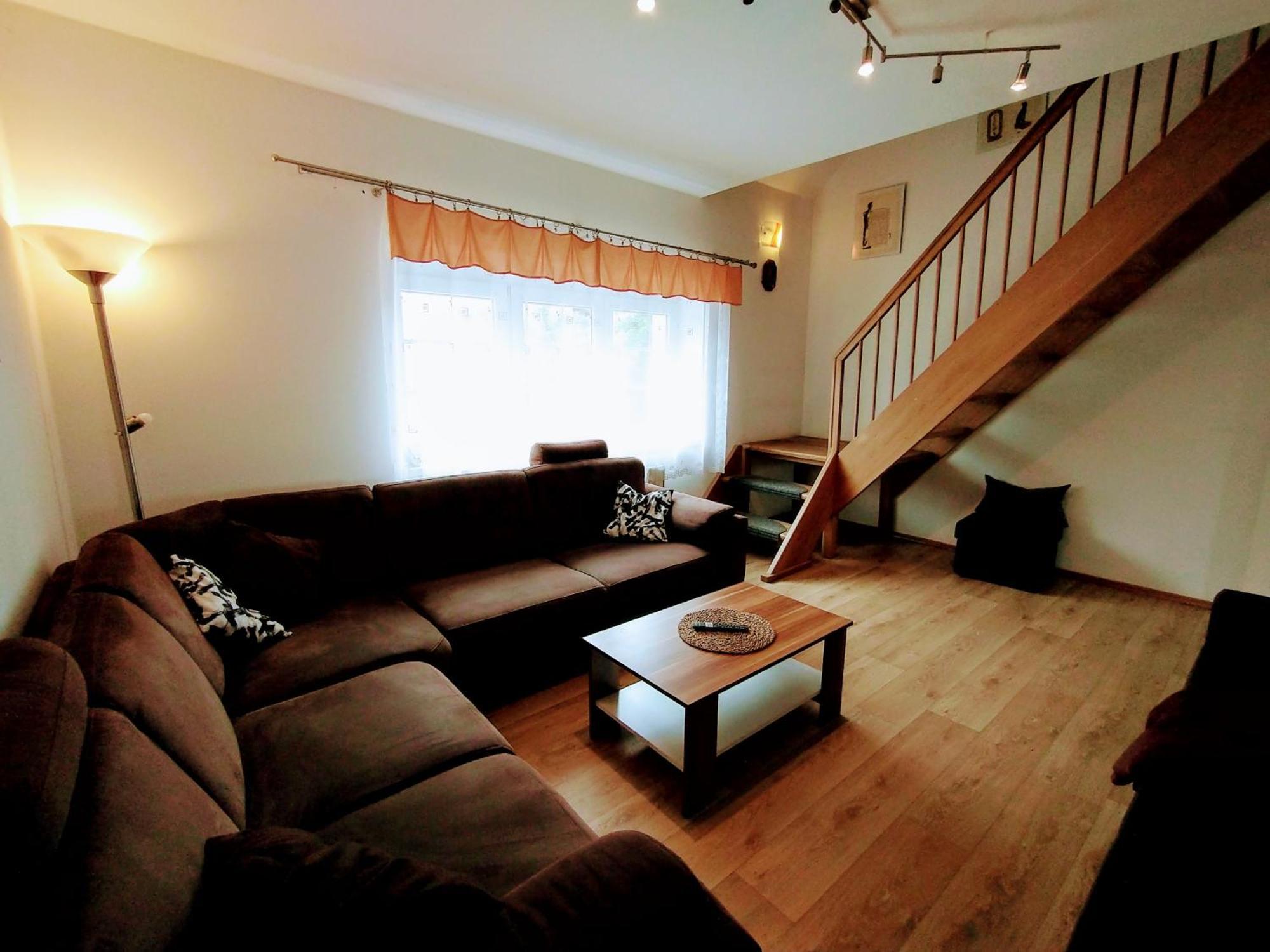 プラハDuplex With Gardenアパートメント エクステリア 写真