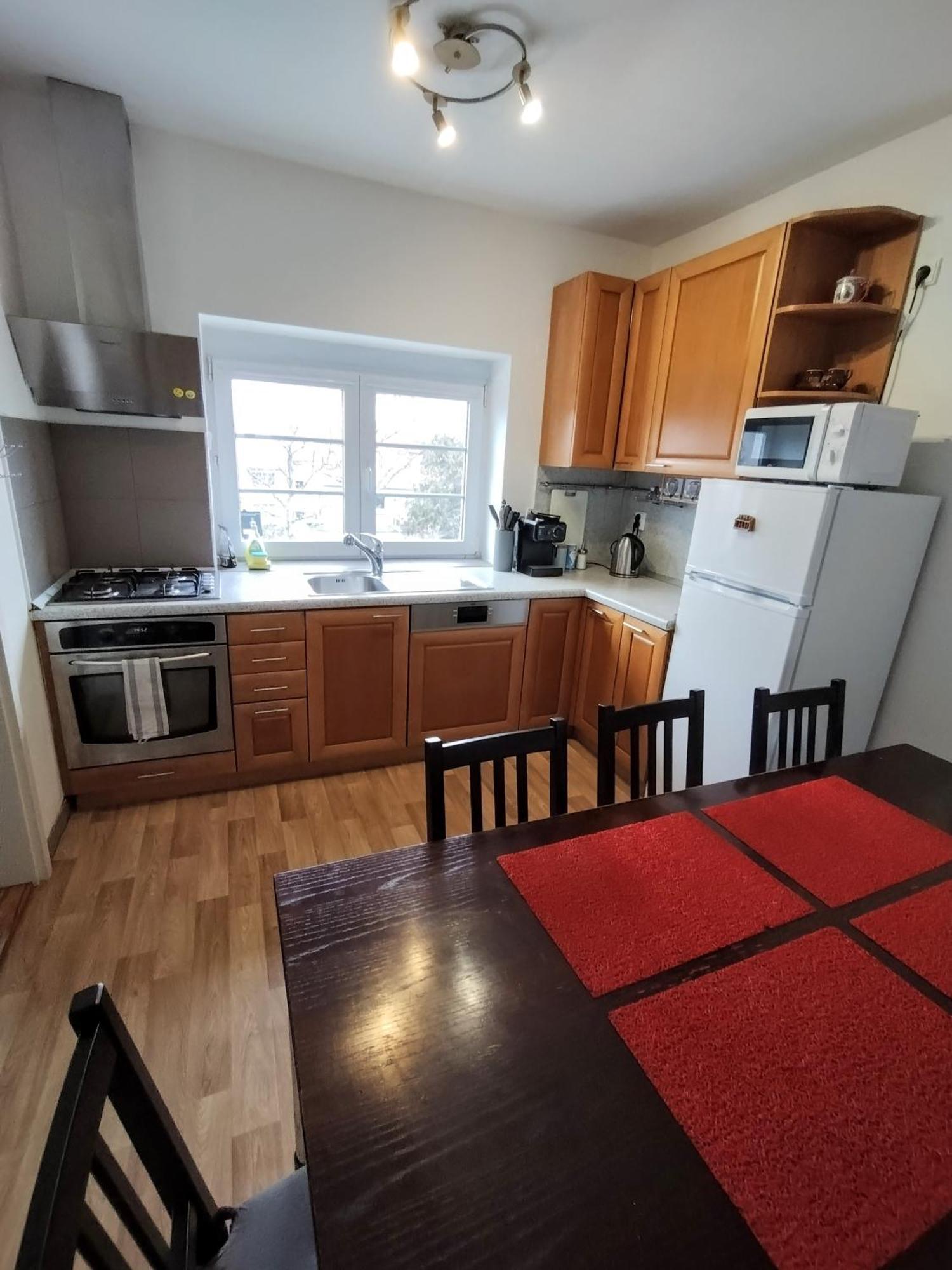 プラハDuplex With Gardenアパートメント エクステリア 写真